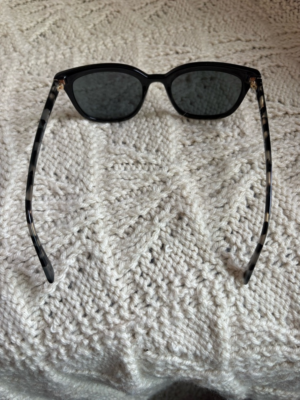 Prada Black Women's Cat-Eye Sunglasses - Classic Style - Picture 4 of 6
